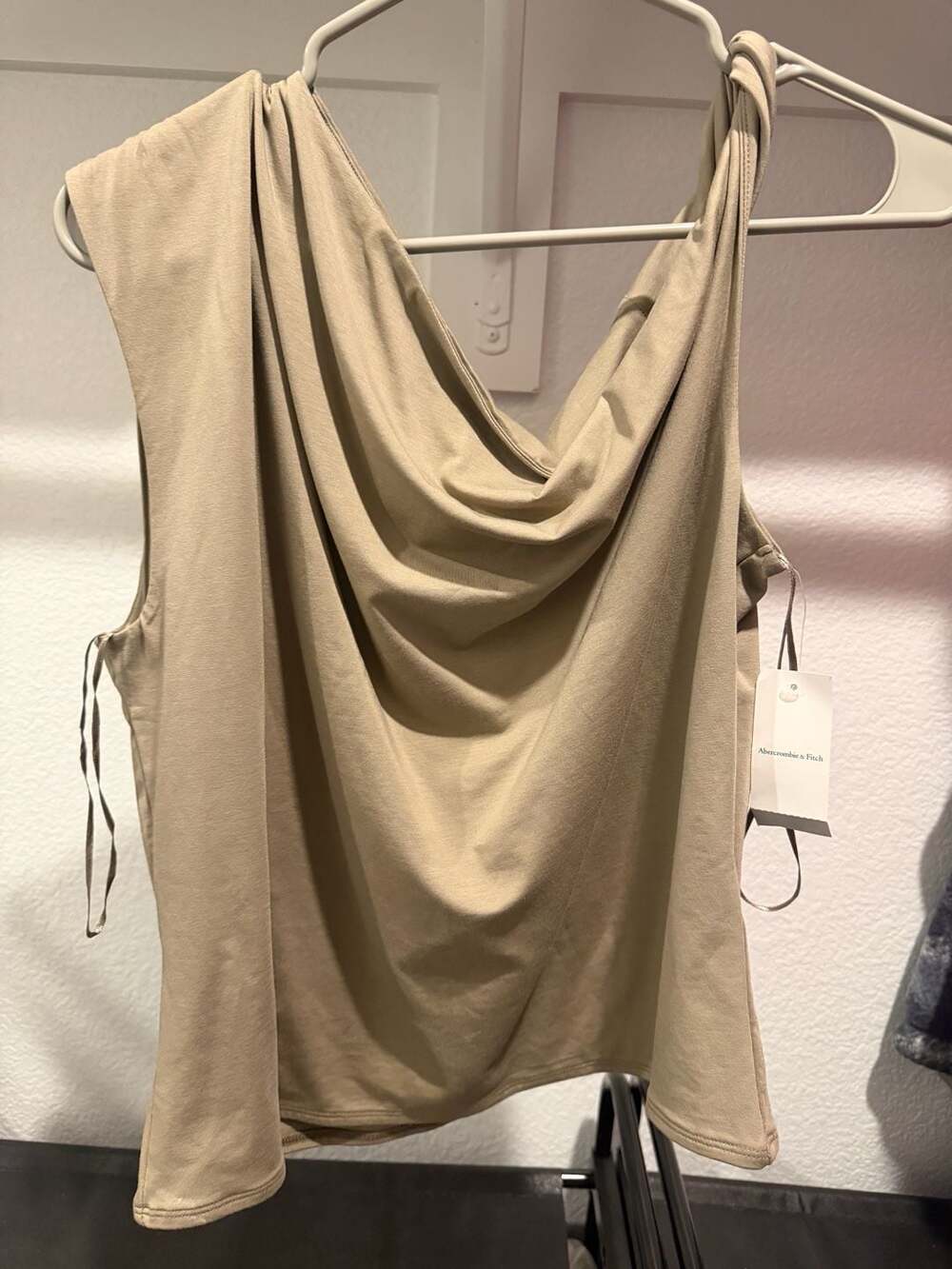 Abercrombie & Fitch Draped Cowl Neck Top Size X LARGE Beige